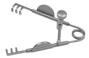 Adjustable retractor
