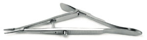 Needle holder with lock