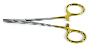 Needle holder with rings