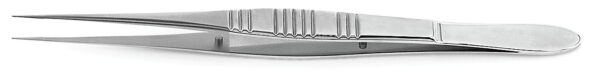 Tying forceps with delicate 6 mm tying platform